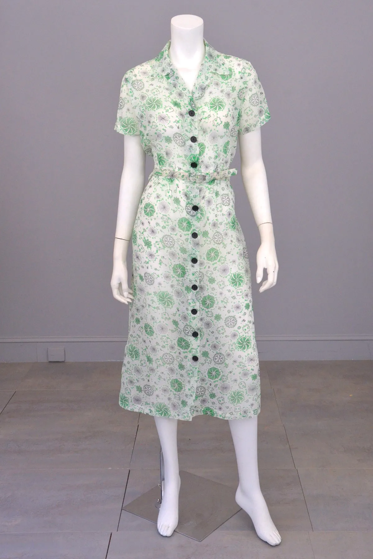 1940s White Sheer 'Seersucker' Spider Web Atomic Print Dress | 1940s Dress