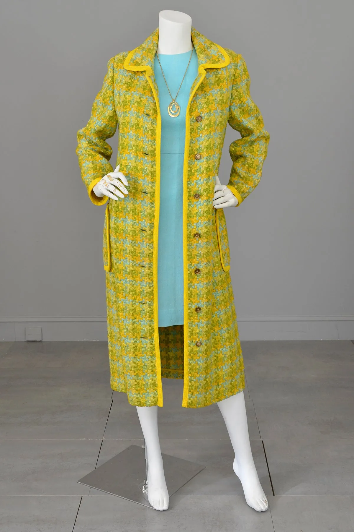 1970s Aqua, Gold, Olive Woven Puzzle Pieces Duster Coat