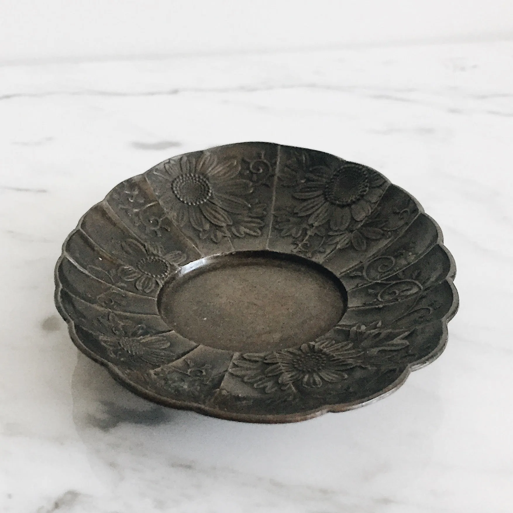 Antique Japanese Bronze Daisy Dish