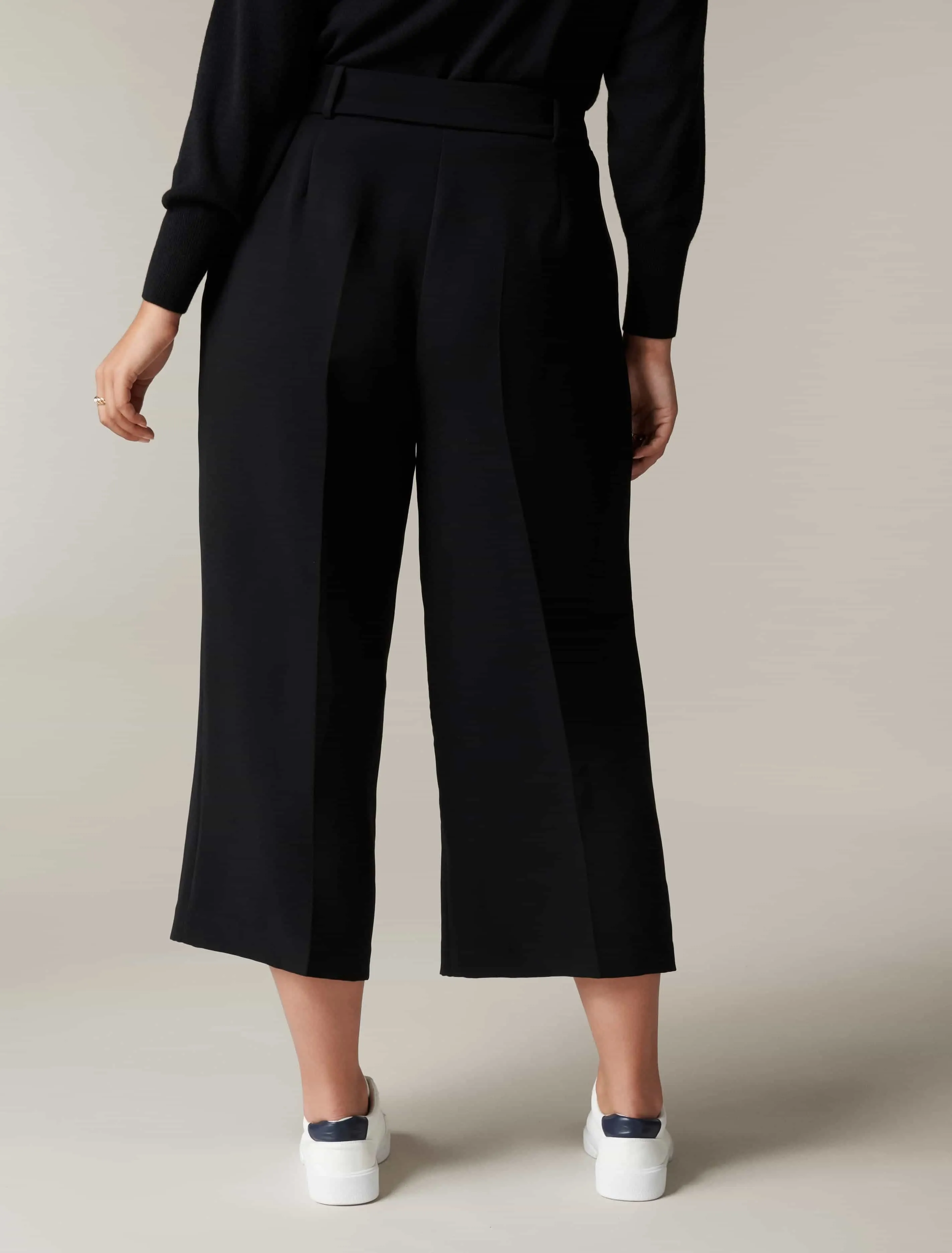 Ari Curve Belted Culotte Pants