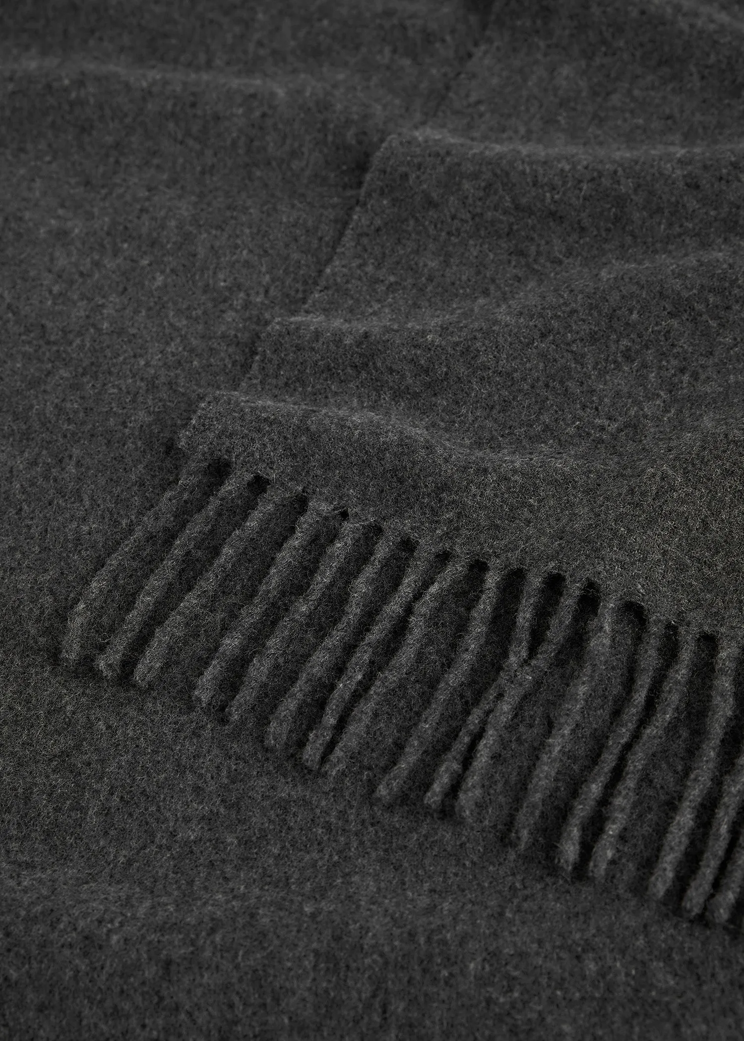 Classic wool scarf dark grey mélange