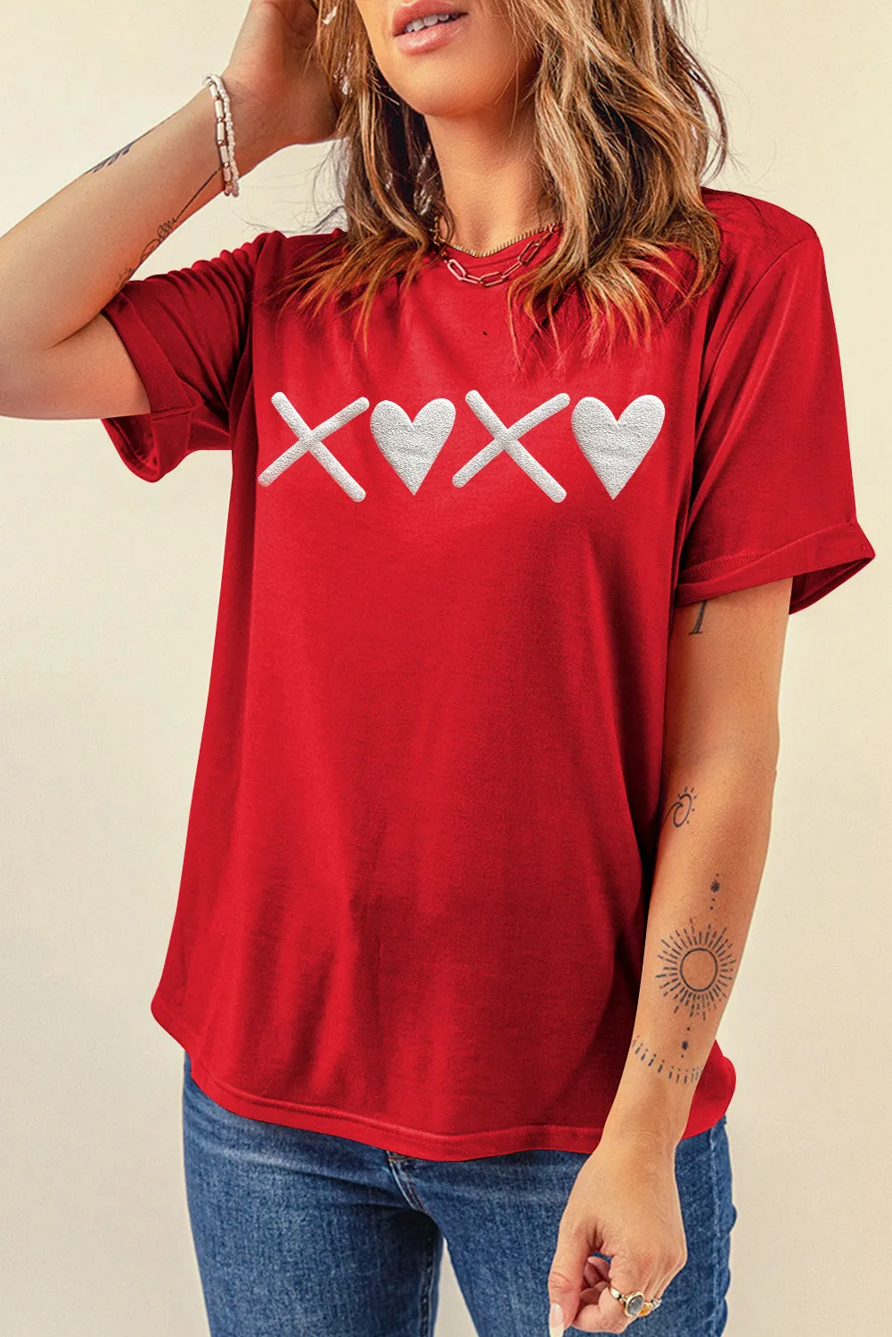 Gothic Outlaws Red Casual XOXO Heart Shaped Graphic O Neck T-Shirt: Spread the Love, with a Side of Badassery 💋❤️