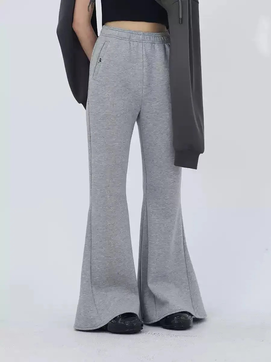 Kei Mid-High Waist Flared Sweatpants