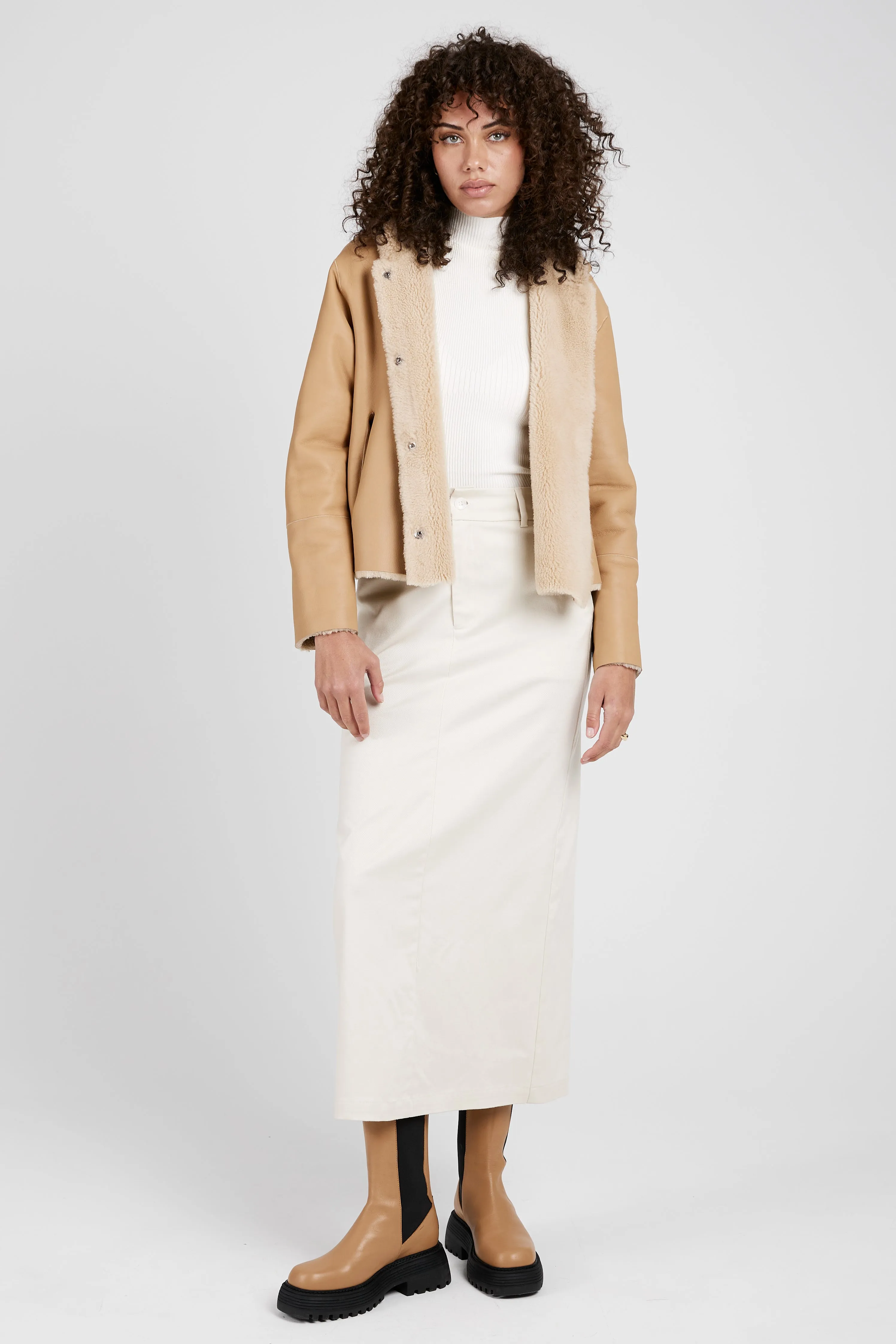 Reversible Shearling Waist Coat in Mandorla