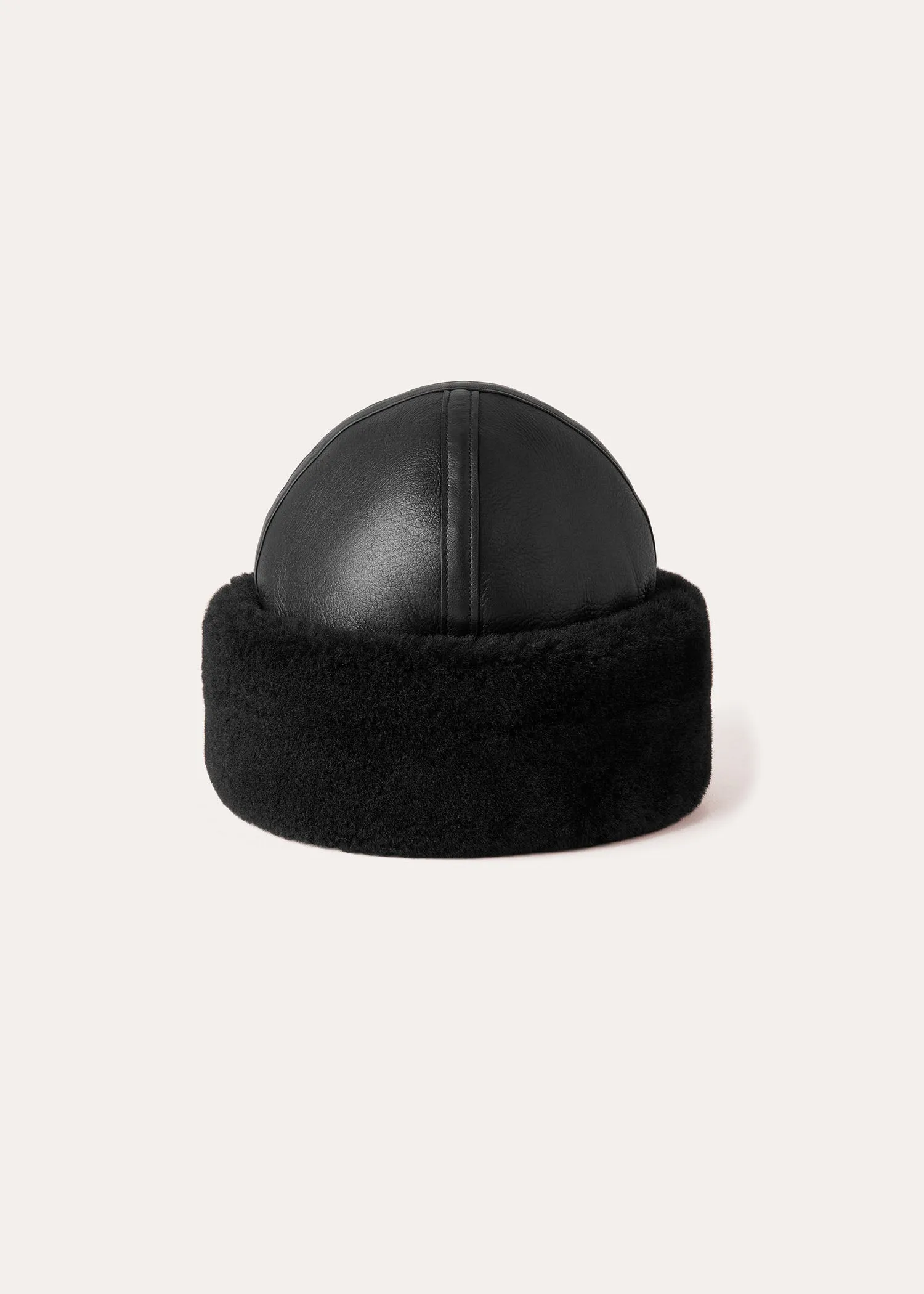 Shearling winter hat black