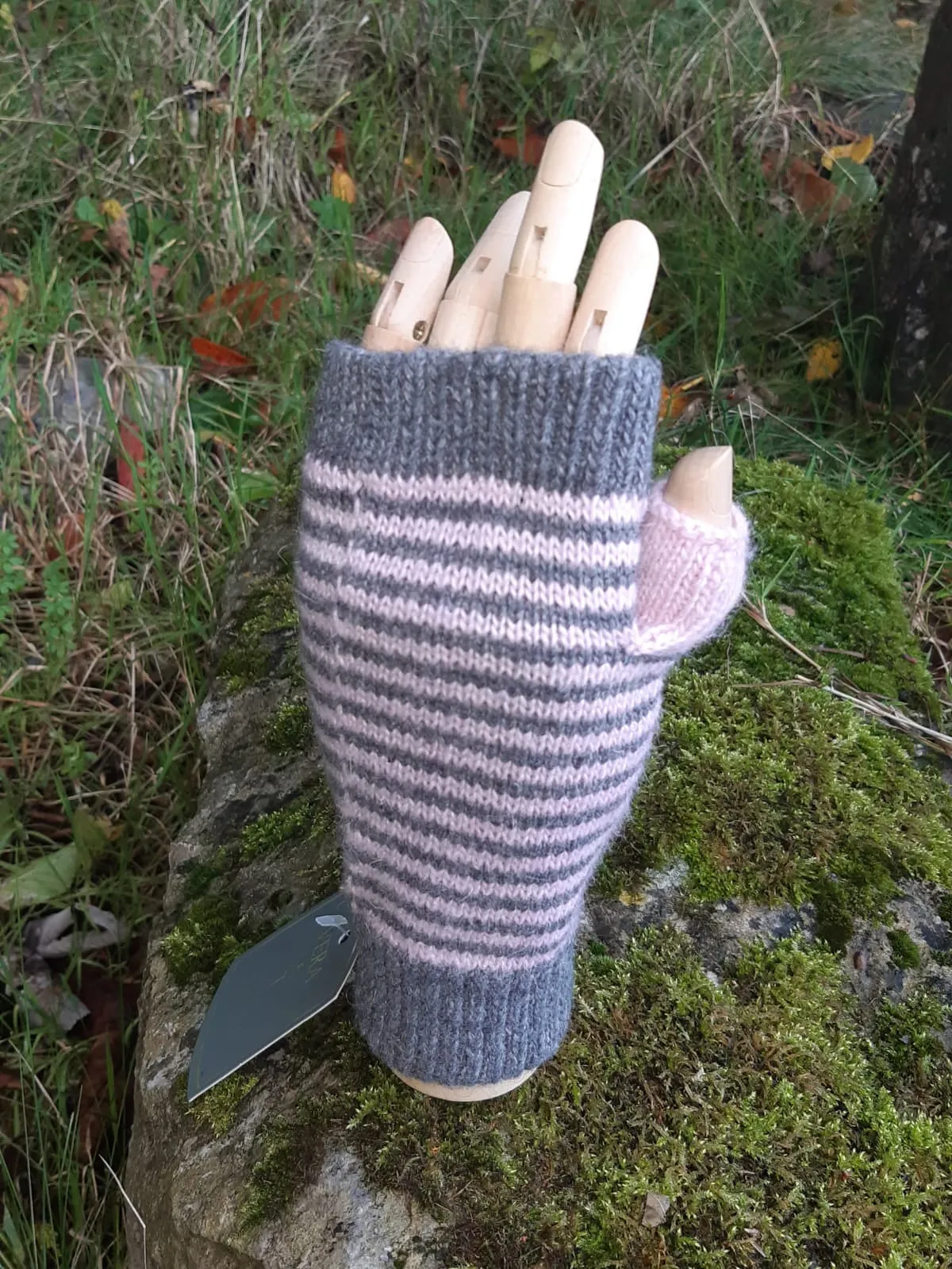 Striped Fingerless Mittens - G16