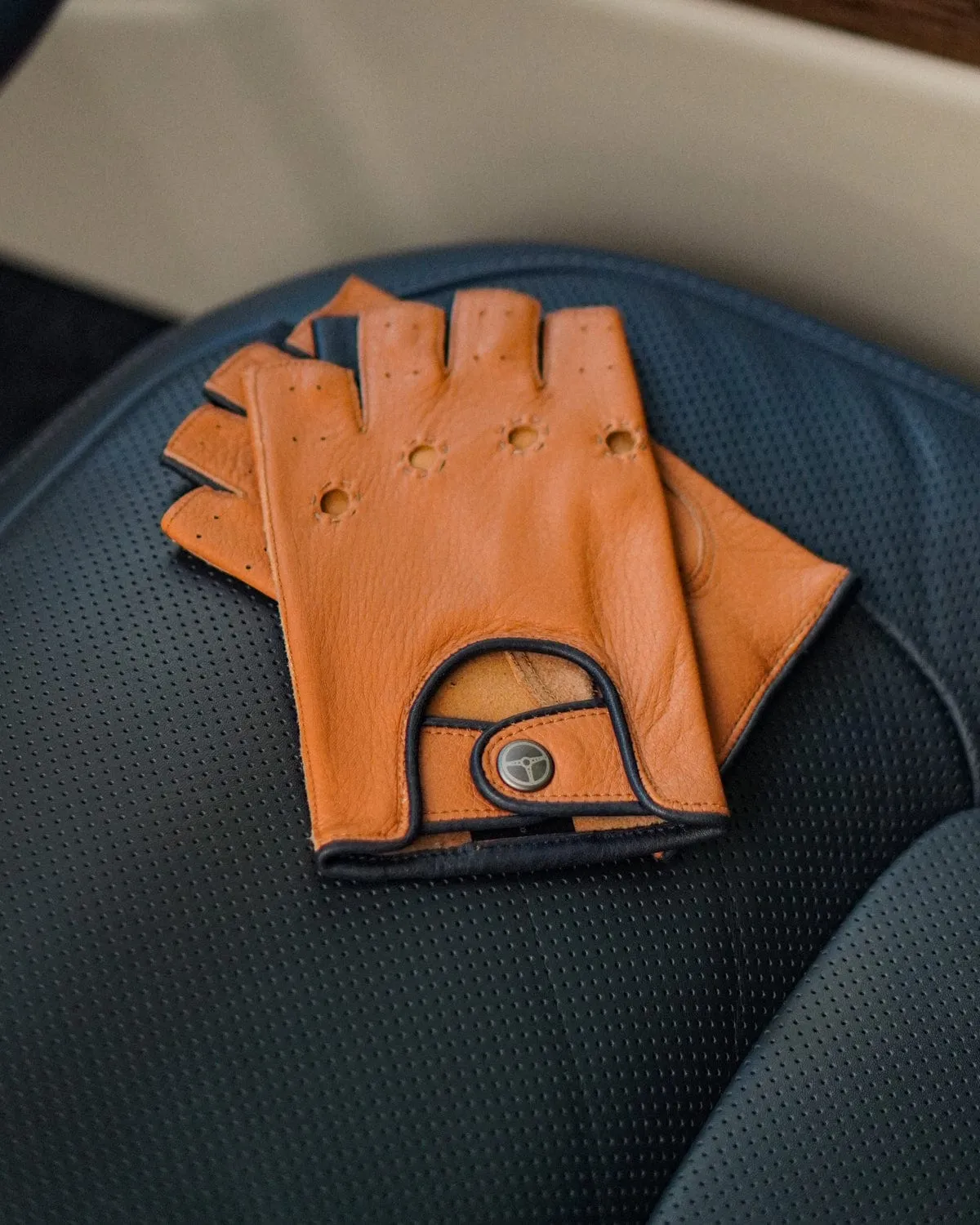 TOP GEAR - Fingerless Deerskin Driving Gloves - Camel