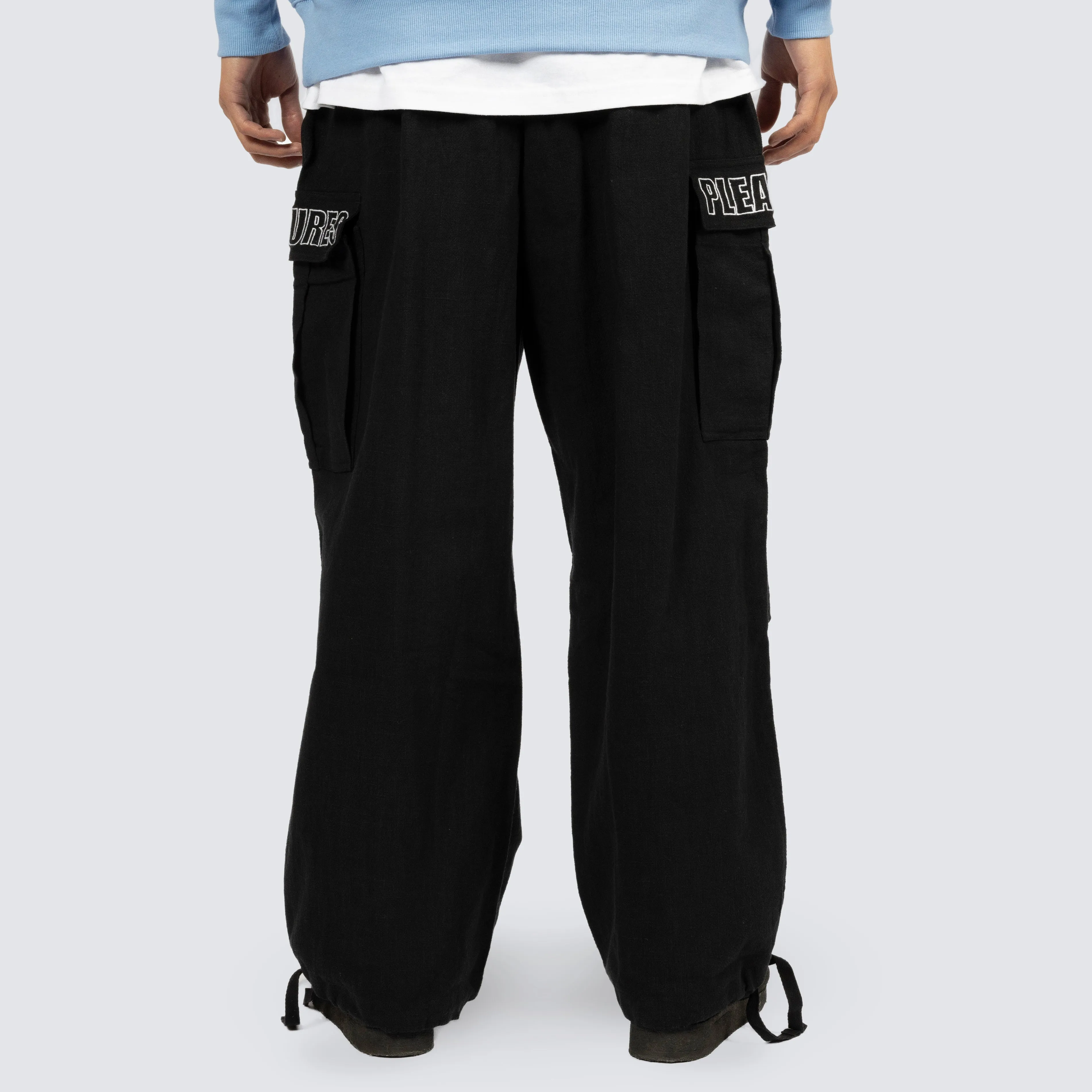 VISITOR WIDE CARGO PANTS (Black)