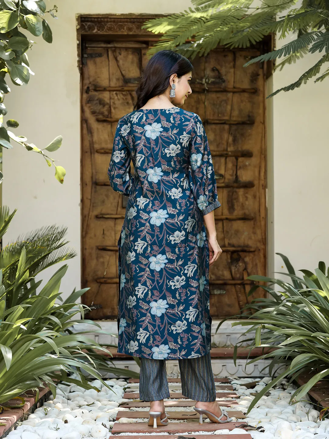 Women Navy Blue Chanderi Silk Kurta Set With Dupatta